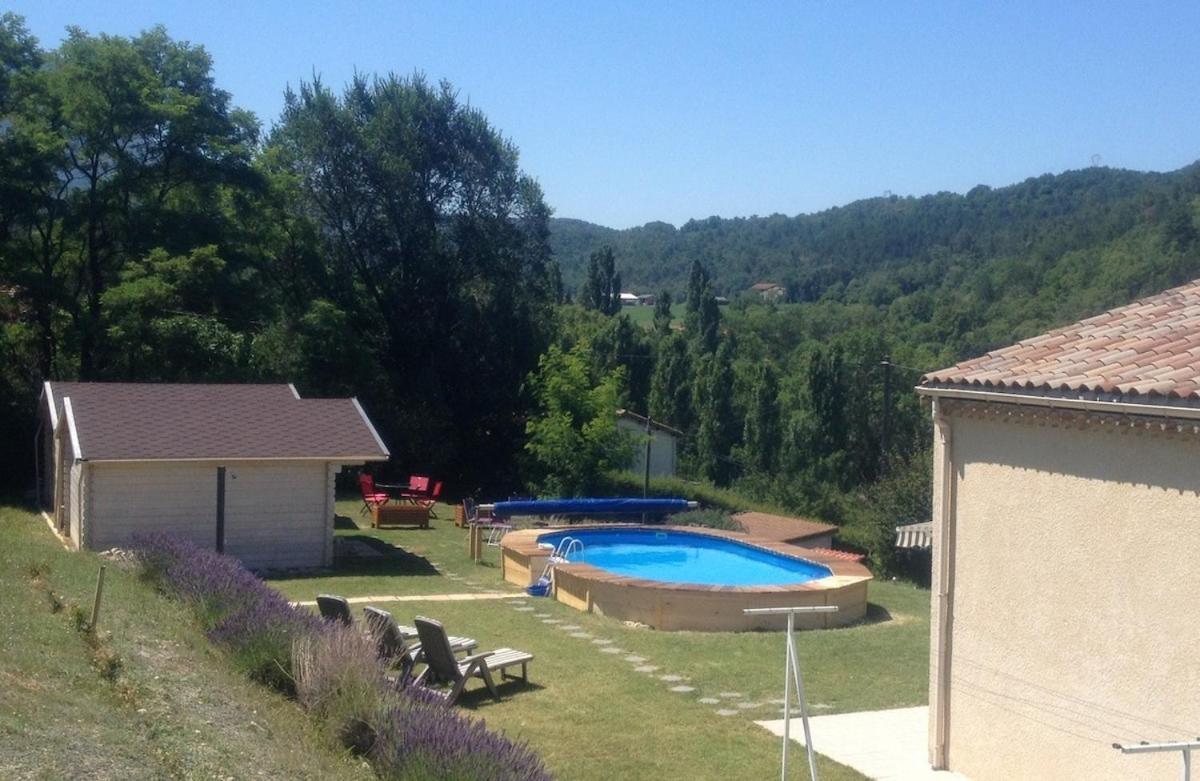 Maison De Vacances Avec Ses Petits Chalets Aouste-sur-Sye Eksteriør billede